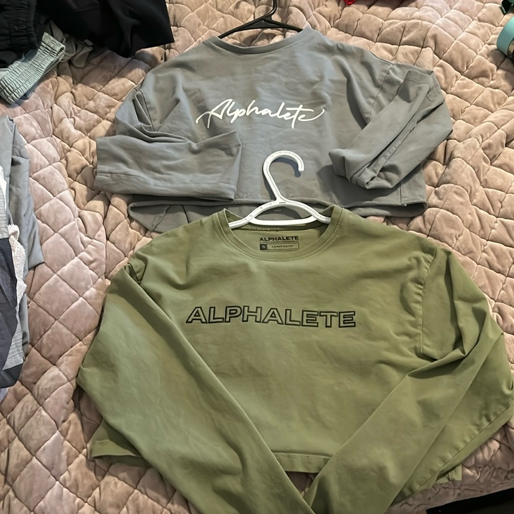 Alphalete long sleeve crop tops